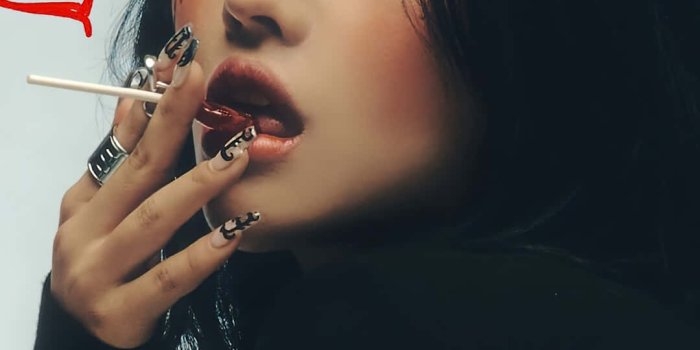 1080x1920 Soyeon Gidle Elegant Portrait Wallpaper