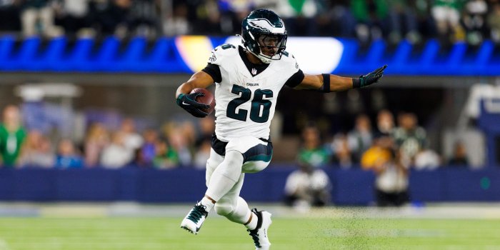 2560x1440 Saquon Barkley Is Superman Again | GQ