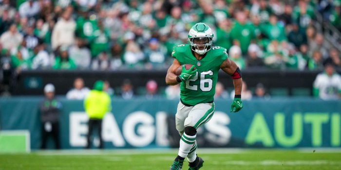 2560x1440 Saquon Barkley tops 2,000 yards rushing