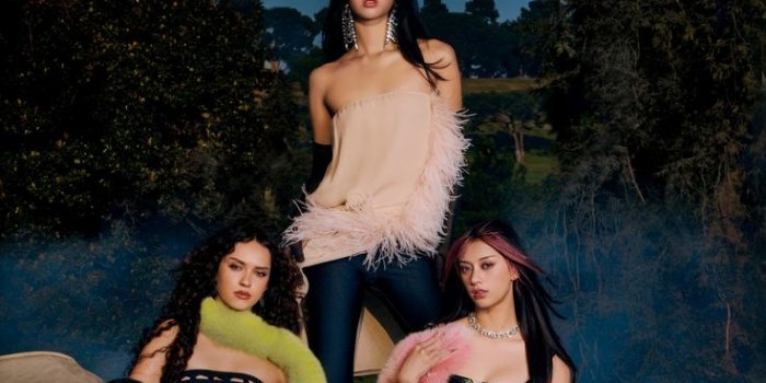 736x1308 KATSEYE Wallpaper Free Download | High-Quality Idol Photo Collection |  CHOEAEDOL