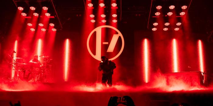 7306x4110 High Resolution Phone and Desktop Wallpapers : r/twentyonepilots
