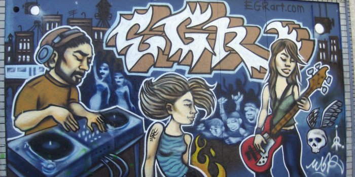 1600x1204 Chelsea Clinton: Maker Graffiti Creator