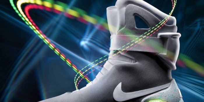 744x1392 Nike Sneakers Wallpapers