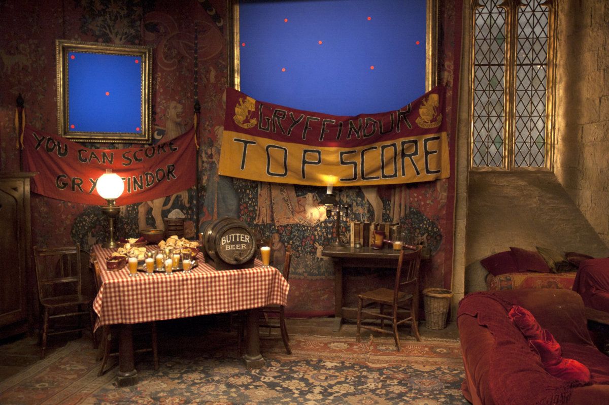 1200x798 Creating the Gryffindor common room - Pottermore