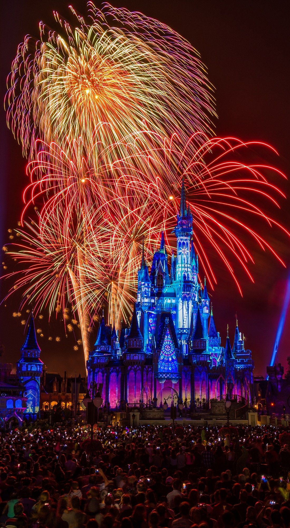 1100x2000 Free Disney iPhone Wallpapers - Disney Tourist Blog