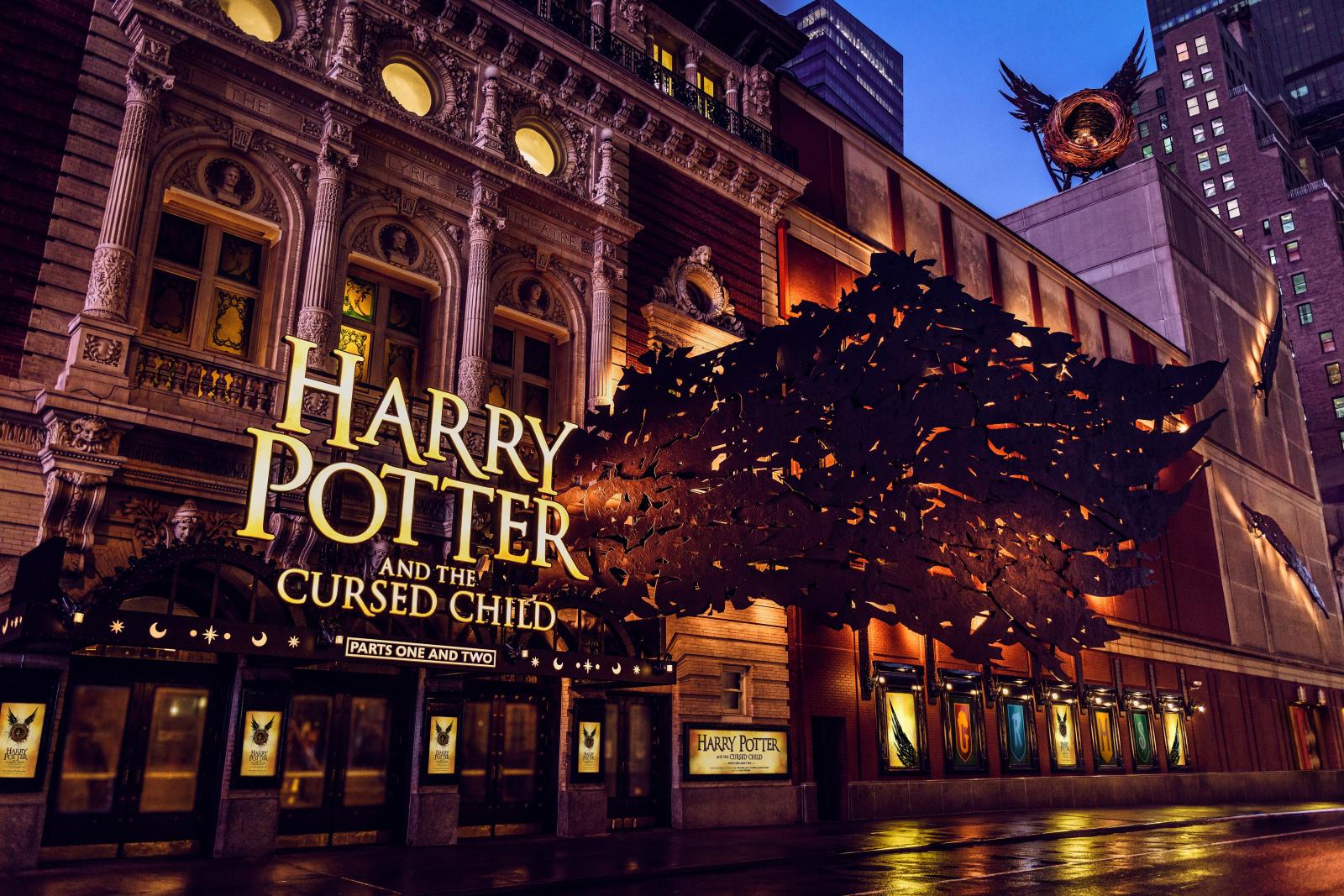 5000x3337 Magic Begins Before the Show at Harry Potter's Beautiful Broadway