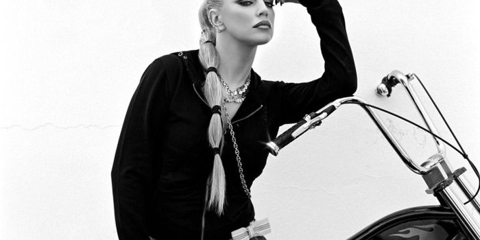 1152x864 Fergie - black and white photo | black and white beauty | Black