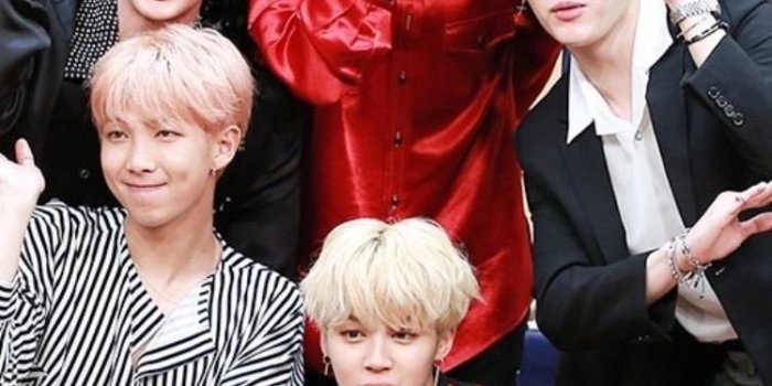 750x1334 BTS wallpaper