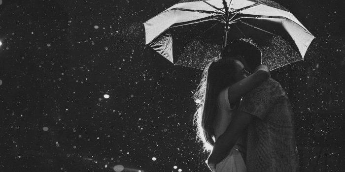 1920x1200 Couple Love Hug Night Wallpaper - Baltana