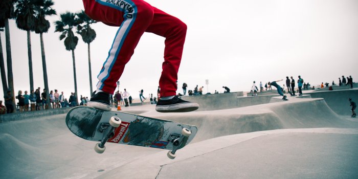 3840x2400 Download wallpaper 3840x2400 skate, skater, jump, trick, skate park