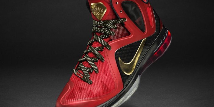 1280x975 LeBron James Shoes Wallpapers