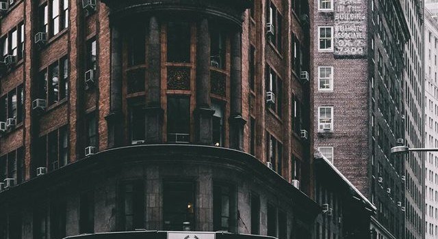 640x1385 Winter Classic iPhone X Free Download