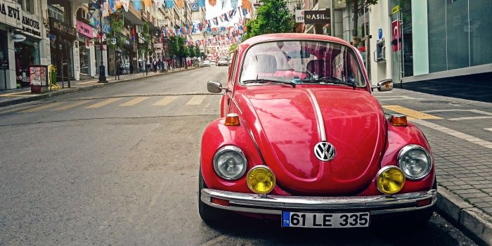 3204x2052 3074814 beetle, car, classic, road, vehicle, vintage, volkswagen 4k