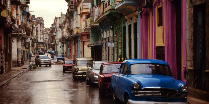 3840x2543 3049948 cars, city, cityscape, colorful houses, colourful houses