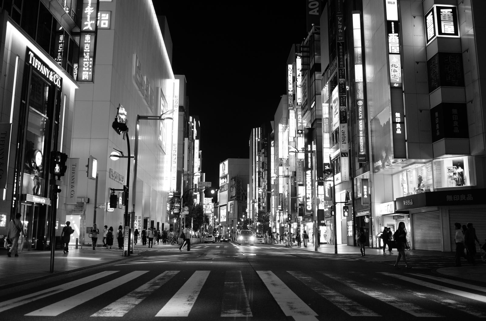 4928x3264 Wallpaper : Japan, street, cityscape, night, road, symmetry