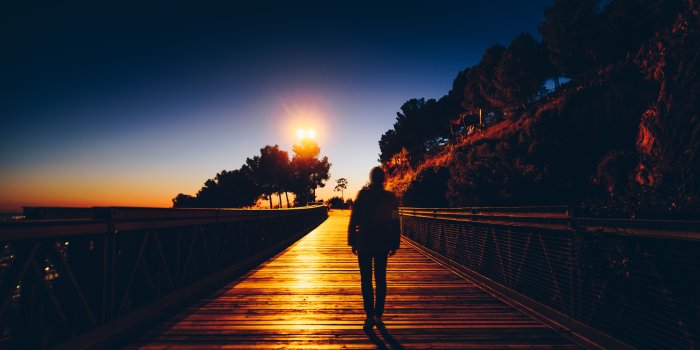 5947x3965 Download wallpaper 5947x3965 silhouette, sunset, solitude, lonely