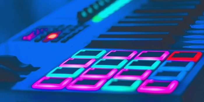 2160x3840 10 Wallpaper Keyboard Supreme - Download Wallpaper HD For PC