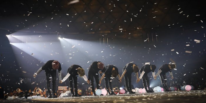 2000x1333 V BTS Concert Computer Wallpapers - Top Free V BTS Concert Computer