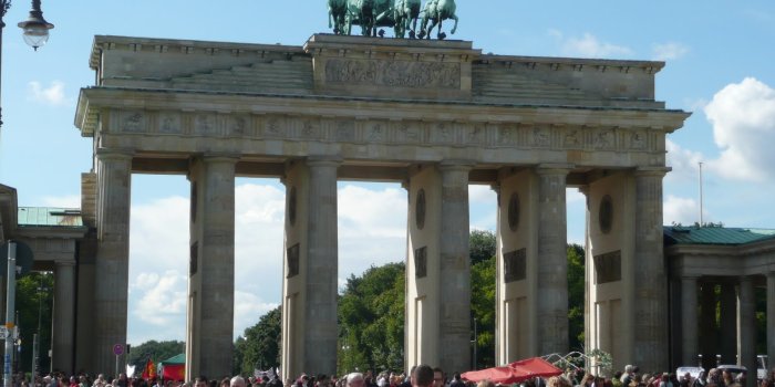 1600x1200 List Of Famous Places 31 Background Wallpaper - ListToday