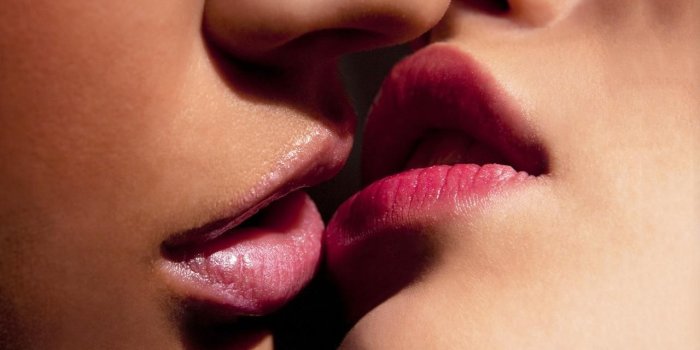 1280x720 Kissing Lips Live Wallpaper - Red Lips Kissing Free Wallpaper