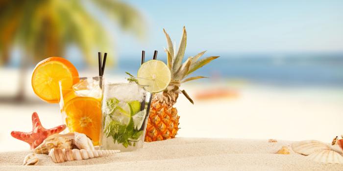 5120x3200 Cocktails on a Tropical Beach widescreen wallpaper