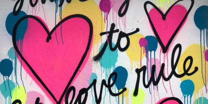 2880x1800 Wallpaper Art graffiti drawing, wall, love heart 2880x1800 HD