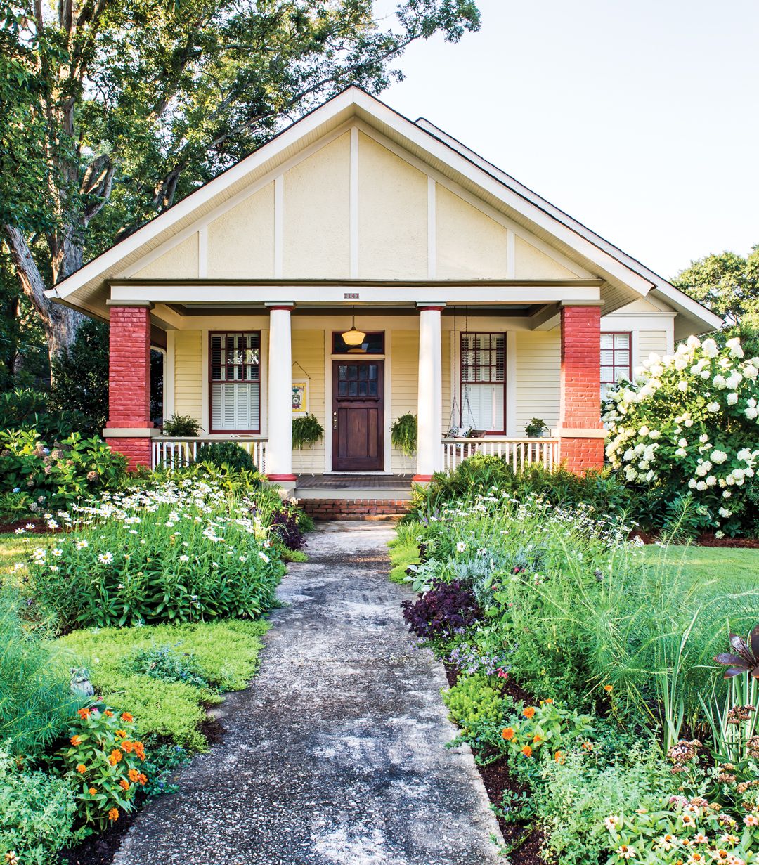 1080x1231 Everything about this Kirkwood Craftsman has a retro-modern, 1950s