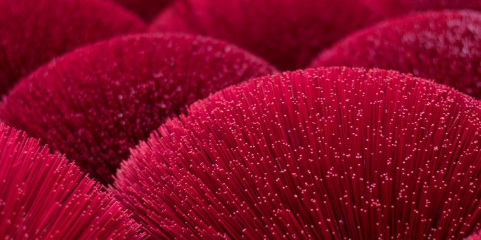 2732x2732 vz37-light-dot-digital-red-line-pattern-background-wallpaper