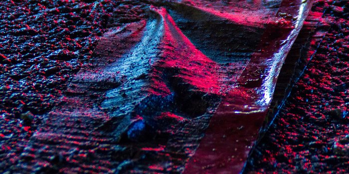 3840x2400 wa19-aspalt-road-light-red-blue-pattern-background-wallpaper