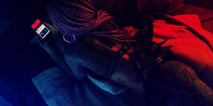 1332x850 Wallpaper music, light, red, girl, blue, Neon, tattoo, body art