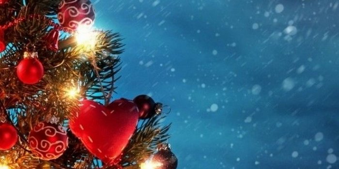 1242x2208 32 Christmas Wallpapers for iPhones