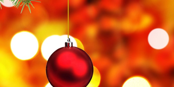 1920x1200 christmas-ornament-red-wallpaper-background-holiday-180815 - Trinity