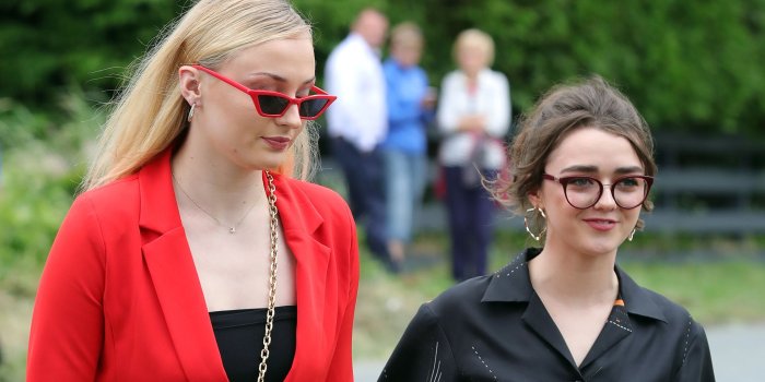 1920x1080 Sophie Turner Smokes Weed, Marijuana with Maisie Williams | StyleCaster