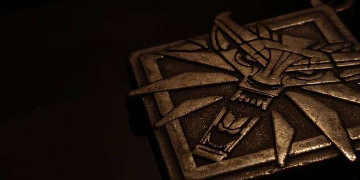 960x1280 Witcher 3 medallion Wallpaper by Zaidan1998 - bb - Free on ZEDGE™