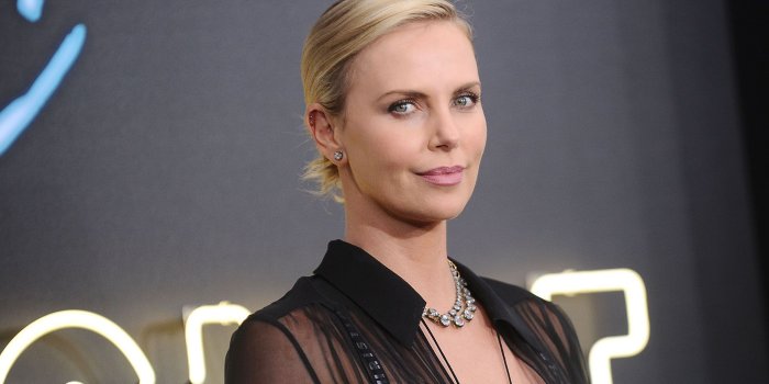 1920x1080 Charlize Theron Officially Back to Smoking Weed | StyleCaster