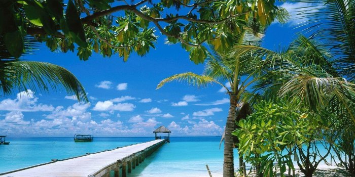 1600x1200 Tropical Island Desktop Wallpapers