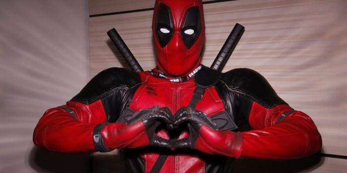 1024x768 Deadpool making a heart symbol | No, this is not an action f…