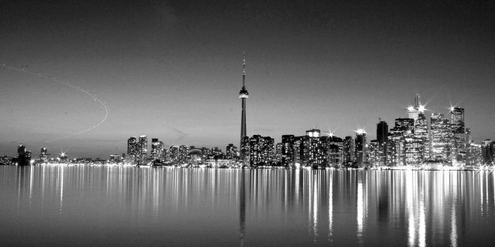 2400x1350 TU627YC Black And White City Wallpaper 2400x1350 px - Picserio.com