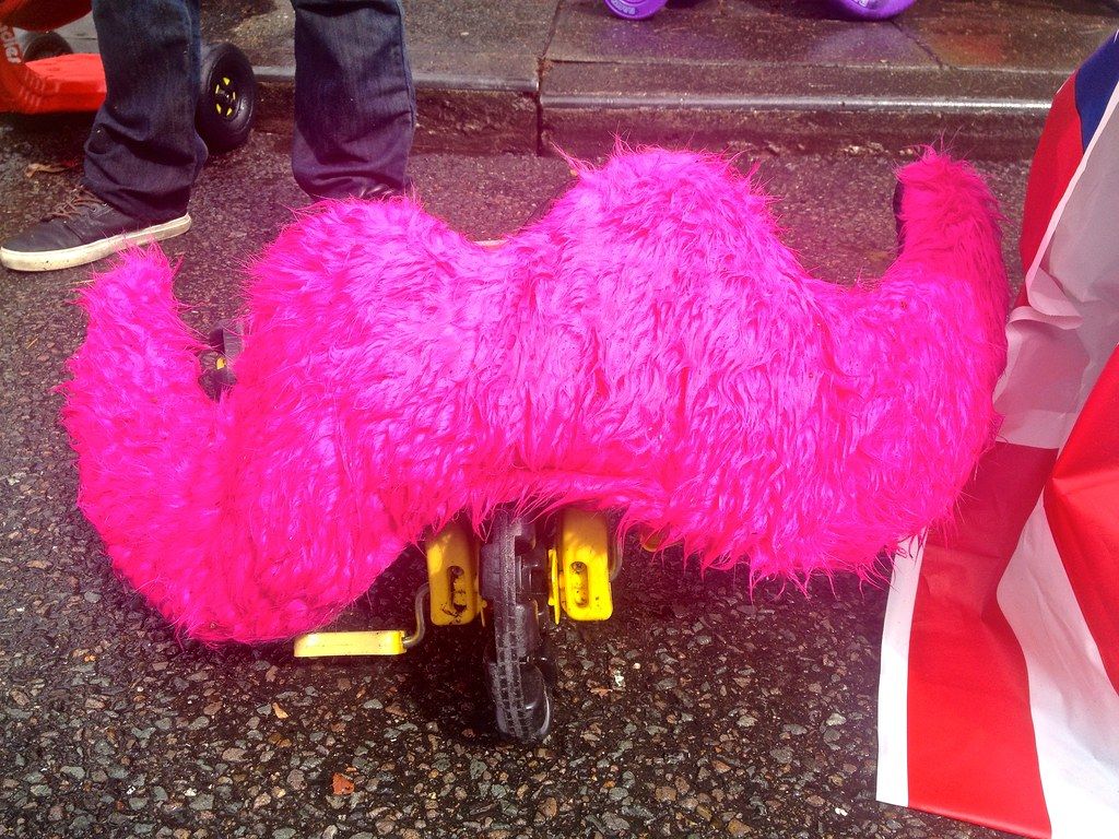 1024x768 Big Wheel Race 2013: Lyft Big Pink Mustache | Lynn Friedman