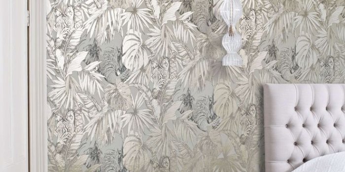 736x1103 10 Incredibly Impressive Metallic Wallpaper Ideas - Housely