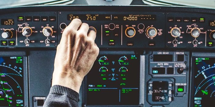 900x1600 Aircraft wallpapers for your Smartphone