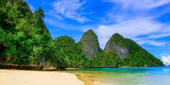 1366x768 Beaches Mexico Beach Cliff Area Palm Nature Ocean Tulum Blue Exotic