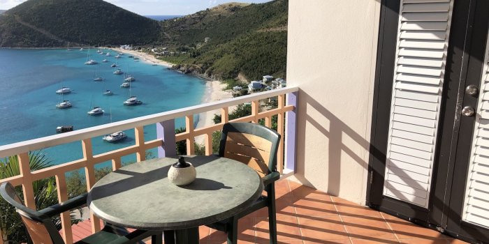 1600x1200 Hillside Villas