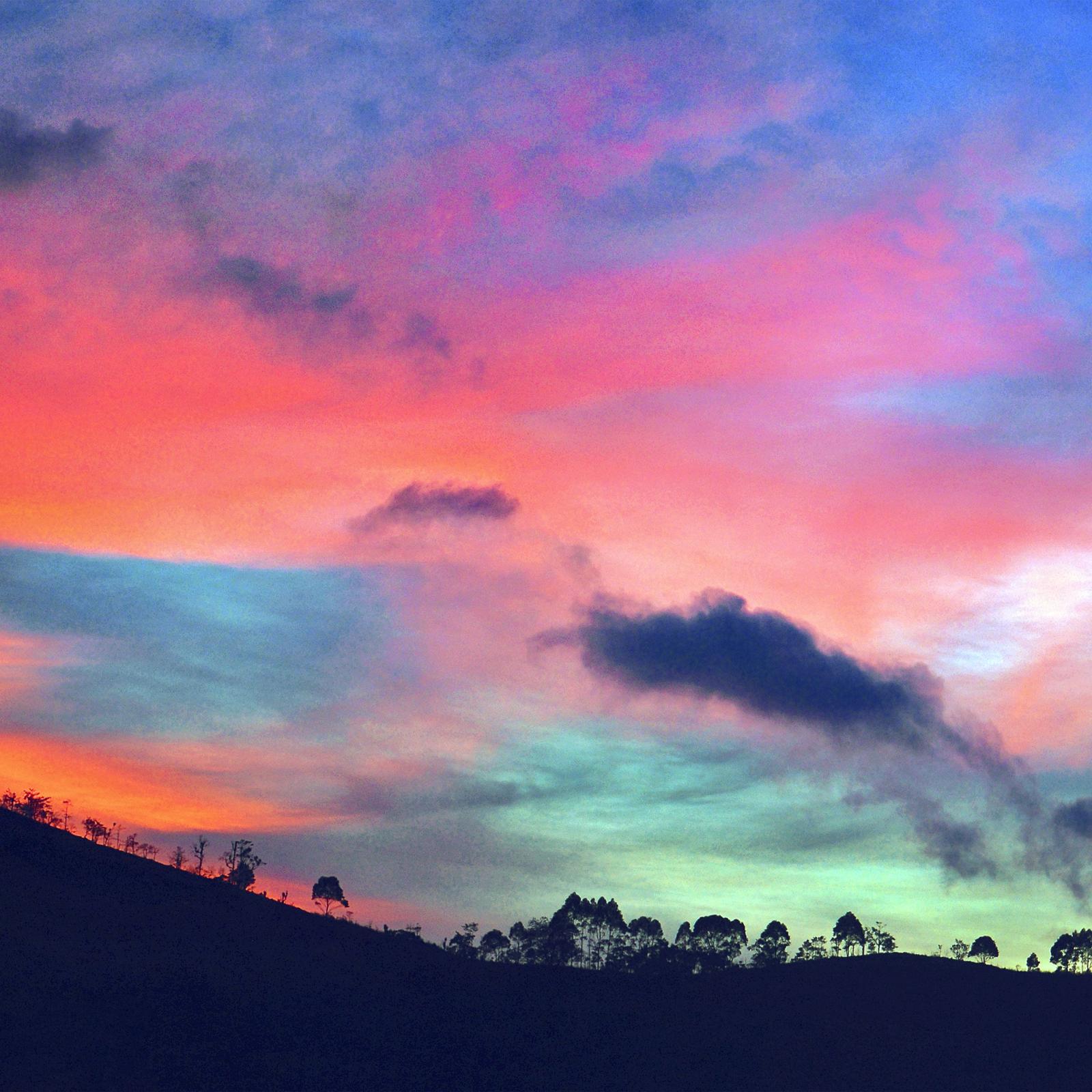 2732x2732 ng96-sky-rainbow-cloud-sunset-nature-blue-pink-wallpaper