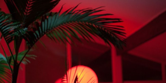 833x1250 keep running | Vaporwave Vibes | Red aesthetic, Aesthetic desktop