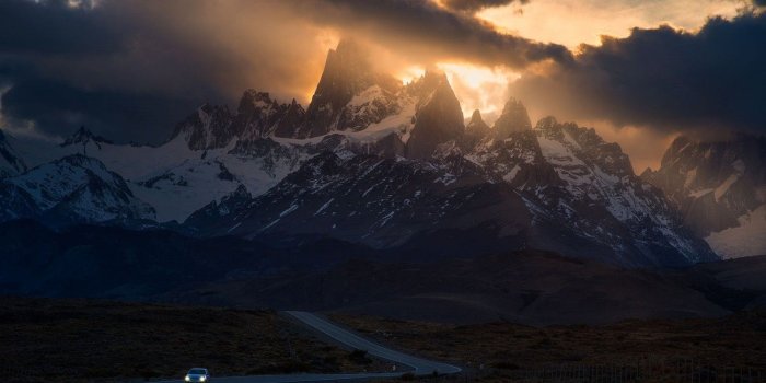 1500x1001 nature, Landscape, Mountains, Road, Car, Sunlight, Clouds, Snowy