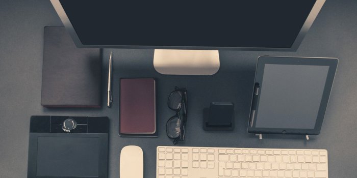 1600x960 Apple, Iphone, Desk, Office, HD Grayscale Images, Monochrome