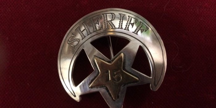 1024x768 Badge: Sterling 