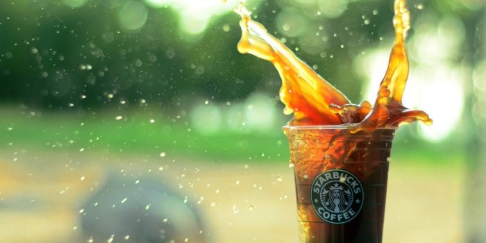 1680x1050 Starbucks Coffee Splash Drops Bokeh Desktop Wallpaper
