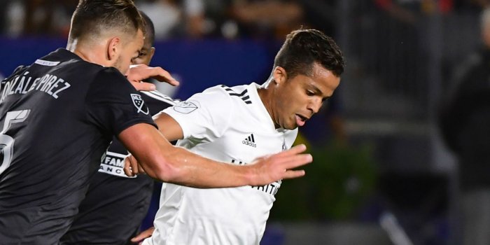 1920x1080 Giovani dos Santos: LA Galaxy buy out $6 million final year of